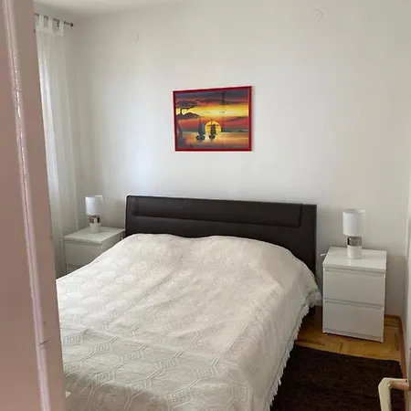 Apartmani Mirko * Donji Okrug (Ciovo)