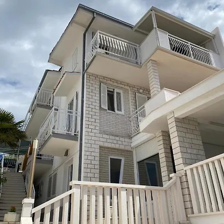 Apartmani Mirko Donji Okrug (Ciovo)